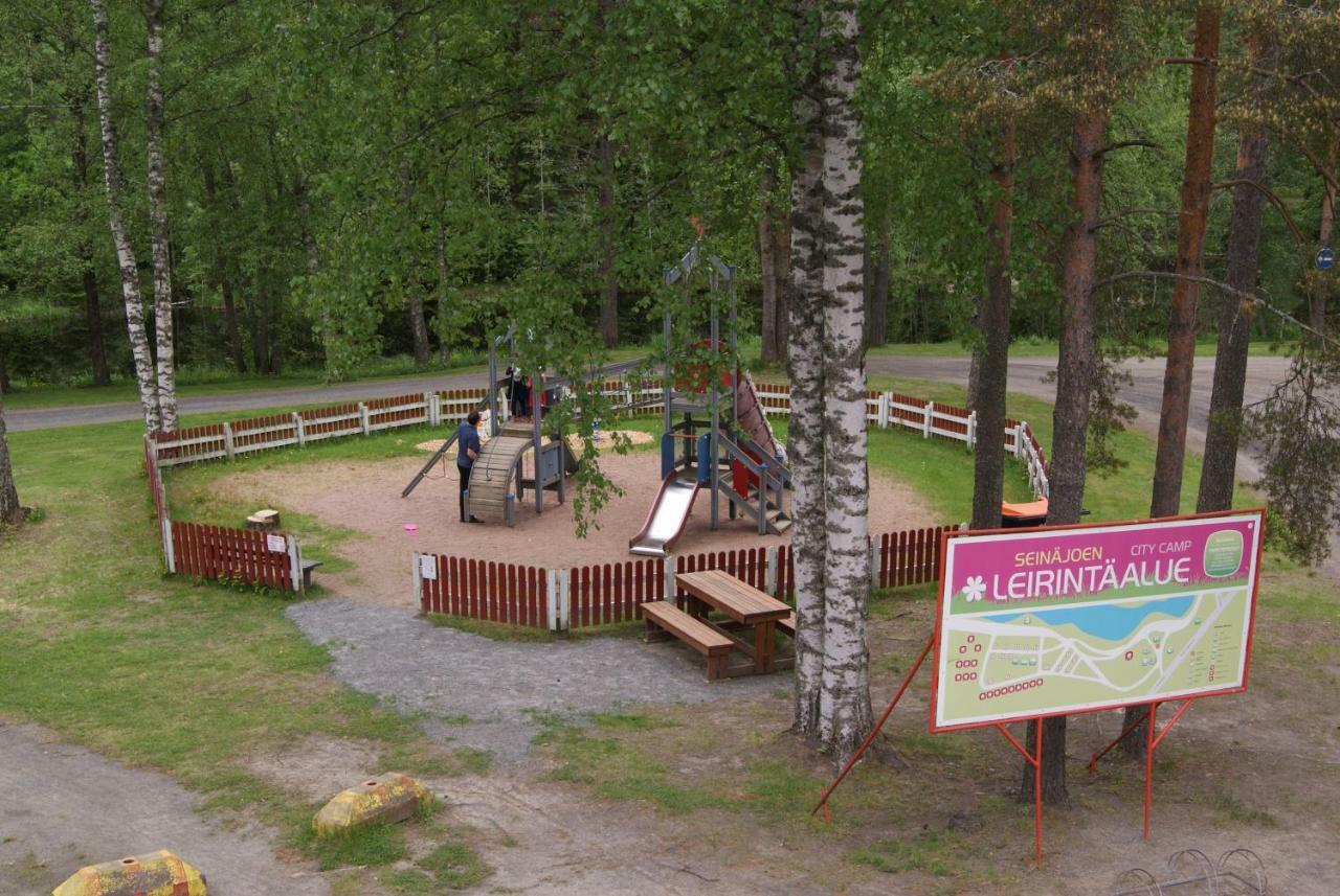 Seinaejoen Leirintaealue Hotell Seinäjoki Exteriör bild